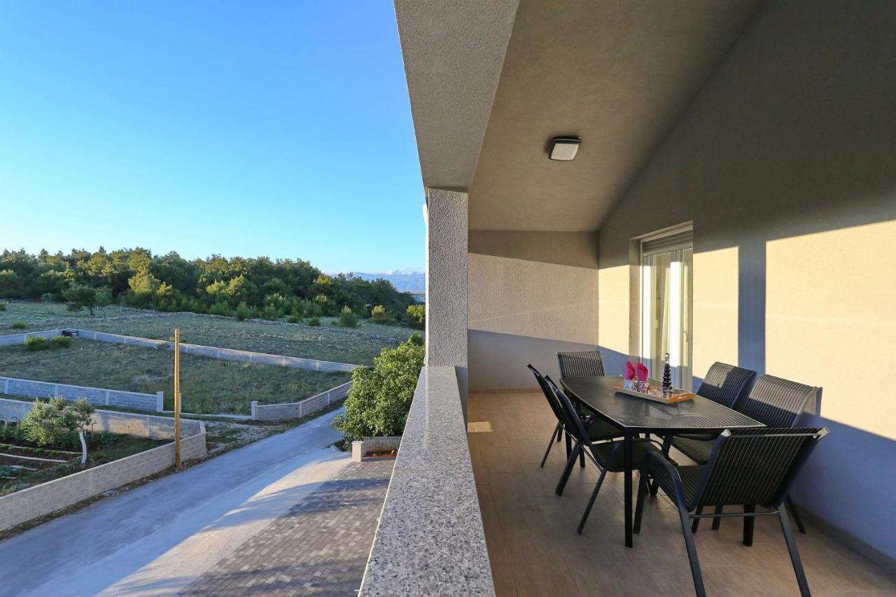 Apartments Lisac Vir Exterior foto